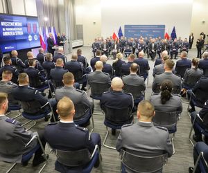 Z narażeniem życia ratowali innych. 81 policjantów odebrało medale 