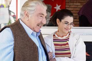 Zakazany owoc sypie się na naszych oczach. Kolejna gwiazda odchodzi