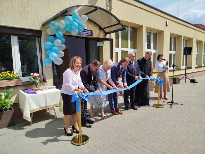 Przez lata ŚDS w Siedlcach działał w dwóch lokalizacjach, teraz już oficjalnie funkcjonuje w jednym miejscu, w budynkach dostosowanych do potrzeb osób z niepełnosprawnościami.