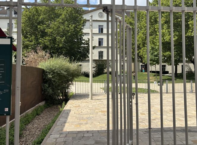 Caserne de Reuilly, Paryż