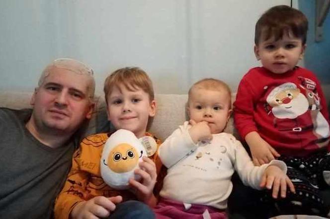 Ma troje malutkich dzieci, których nie chce osierocić. 43-letniego Roberta Pirosza może ocalić cud i rodacy