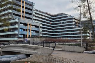 Kładką z Jurowieckiej na Włókienniczą