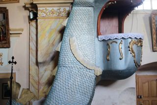 Ambona wieloryb w Dobroszowie