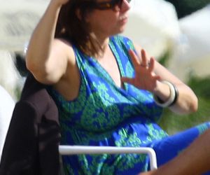 Renata Dancewicz kurzy na plaży