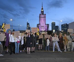 Przeszli przez Warszawę w piżamach i kapciach. Krzyczeli Chcemy spać!