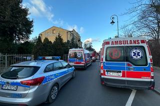 Pożar kamienicy w Grodzisku Mazowieckim. 5 osób w szpitalu, dramatyczna akcja ratunkowa