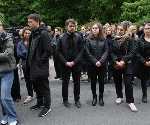   Razem przeciw przemocy. Medycy protestują w Warszawie