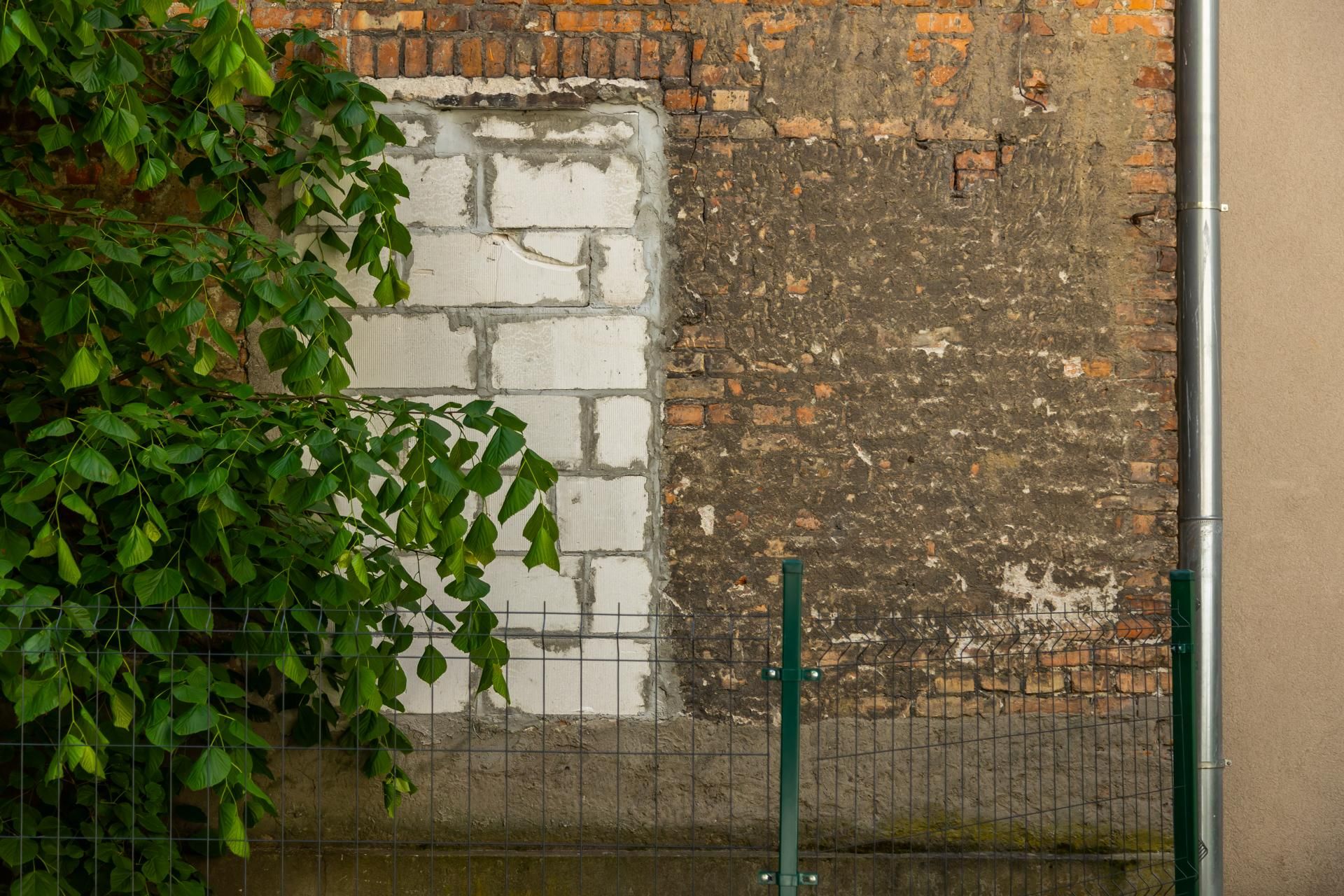 Kamienica przy ul. Węgierskiej 6 w Warszawie