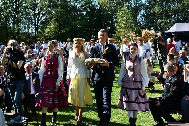 Tłumy na dożynkach w Olsztynku. Zobacz, jak wyglądało tegoroczne święto plonów