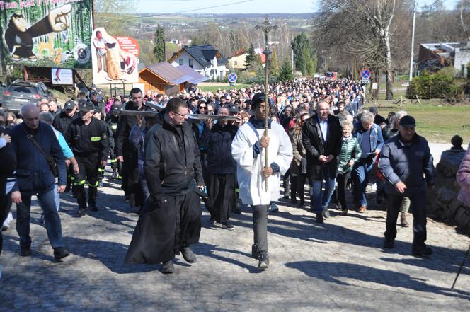 Droga Krzyżowa z Nowej Słupi na Święty Krzyż