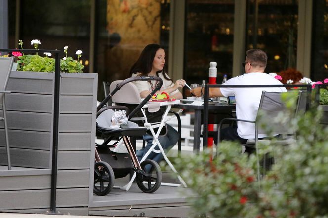 Marcin Hakiel z Dominiką  Serocką w studiu tatuaży