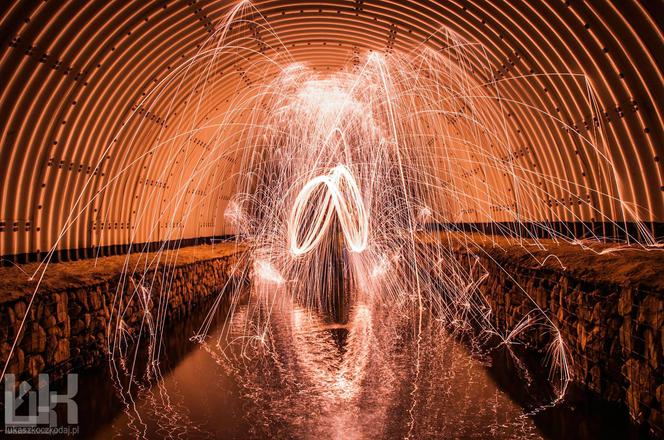 Steel wool photography. Tak maluje się ogniem!