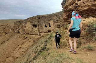 Wsiedli na rowery, żeby zwiedzić Azerbejdżan. Kraj błotnych wulkanów, ognia, czaju i sumaka