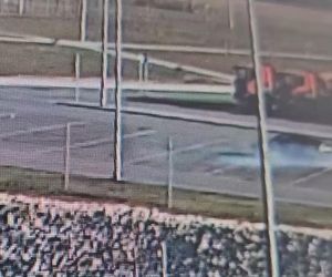 Szalony drift na parkingu w Piasecznie! Myślicie, że to wszystko? Kierowca nie miał prawa jazdy od roku!