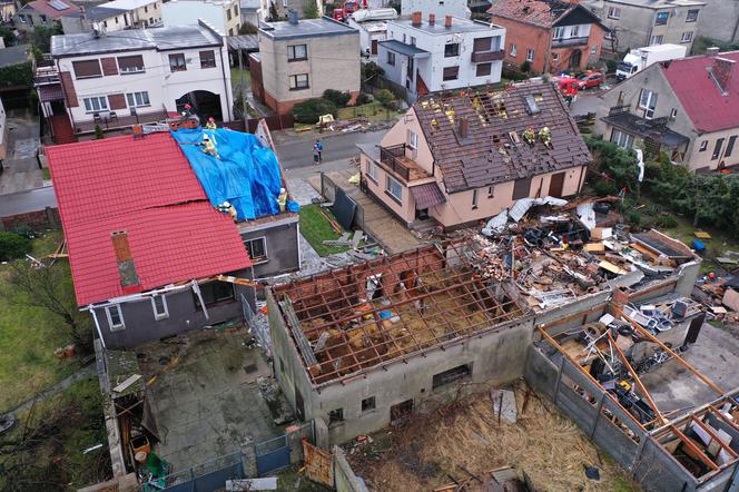 Trąba powietrzna w Wielkopolsce. Mieszkańcy mówią o wielkiej tragedii i ogromnym szczęściu [UWAGA TVN]