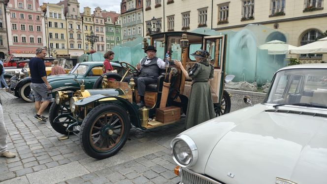 Parada zabytkowych samochodów
