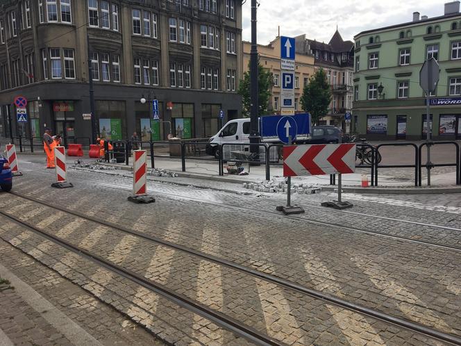 Trwa naprawa torowiska na Wybickiego w Grudziądzu