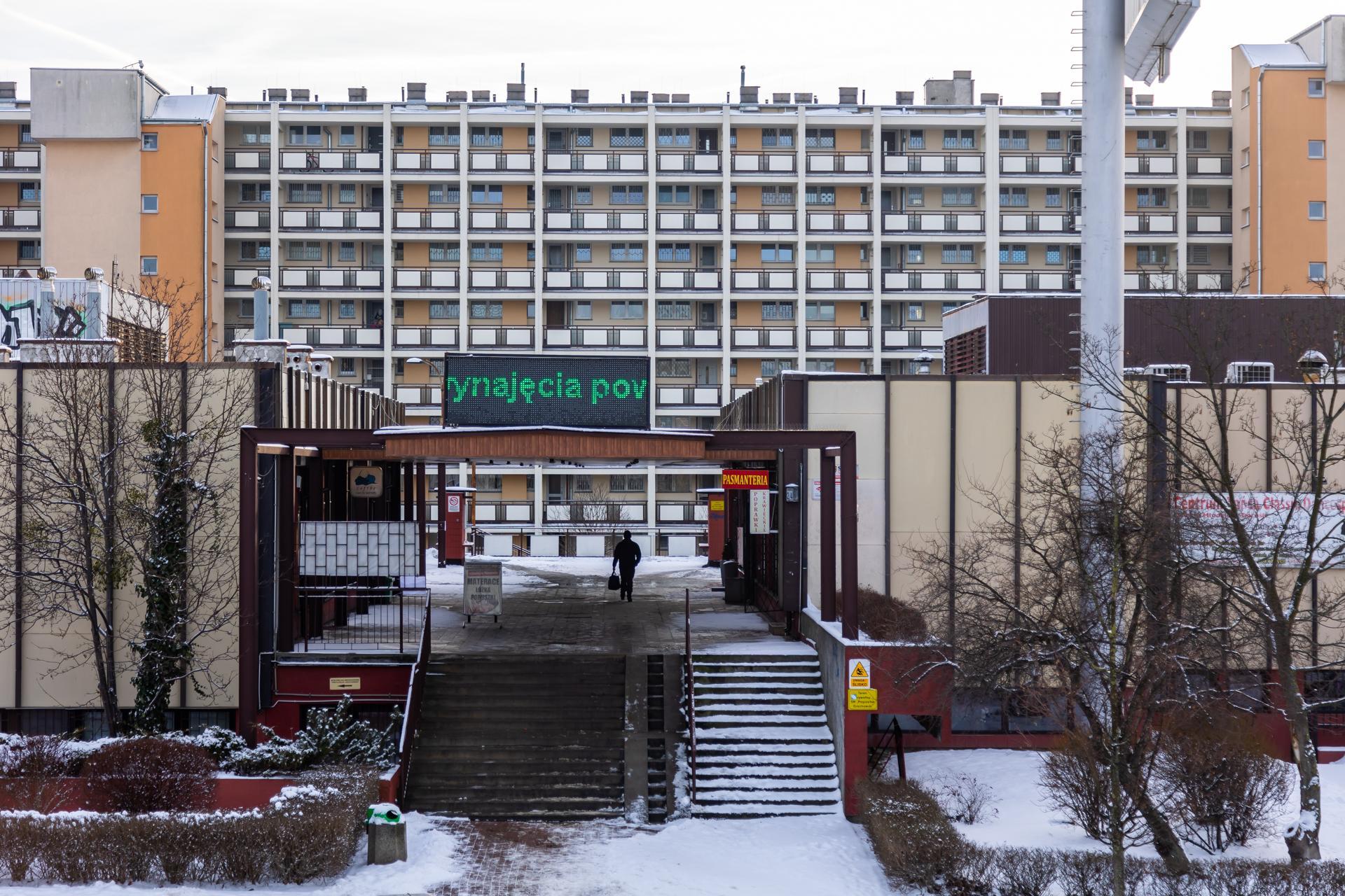 Przyczółek Grochowski - zdjęcia warszawskiego Pekinu. Zobacz, jak wygląda najdłuższy blok w Polsce