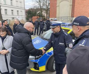 Słupska policja otrzymała cztery nowe radiowozy