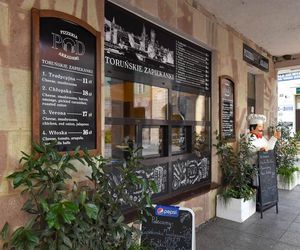 Pizzeria pod Arkadami w Toruniu. To miejsce zachwyciło Książula