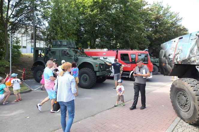 Defilada wojskowa w Katowicach i piknik. Wojewódzkie Obchody Święta Wojska Polskiego 2024