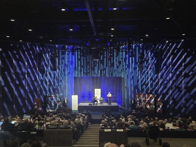 Wałęsa podbija Amerykę