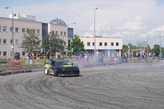 Kortowiada 2024. Driftowali na parkingu pod „Humanem”. Akcja miała szczytny cel [ZDJĘCIA]