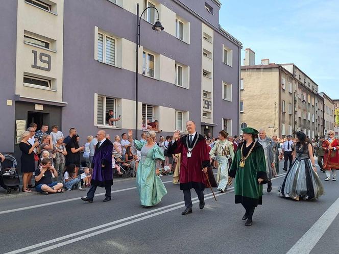 Gwarki 2024 w Tarnowskich Górach. Ulicami miasta przeszedł Pochód Gwarkowski