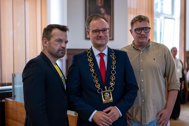Zaprzysiężenie nowego prezydenta Zabrza. Kamil Żbikowski złożył ślubowanie i zwrócił się do mieszkańców
