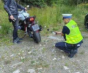 Policjanci z Bielska-Białej walczą z amatorami wiejskiego tuningu. Nic już nie zakłóci nocy?