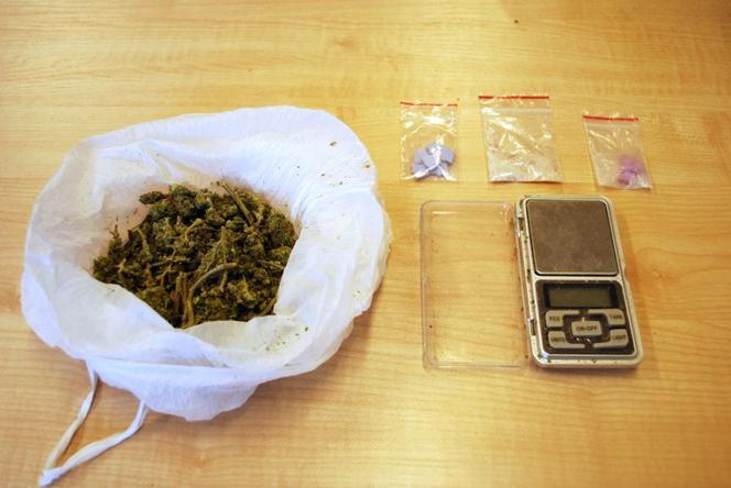 Przy 16-latkach znaleziono m. in. 50 gramów marihuany