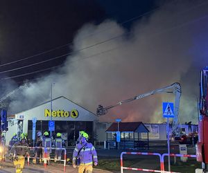 Gigantyczny pożar sklepu w Grodzisku Mazowieckim