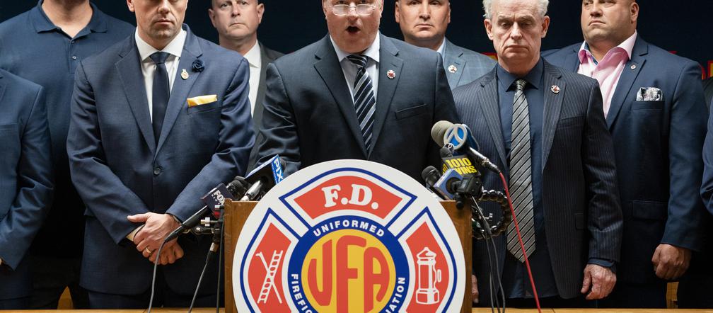 Przez nakazy brakuje pracowników