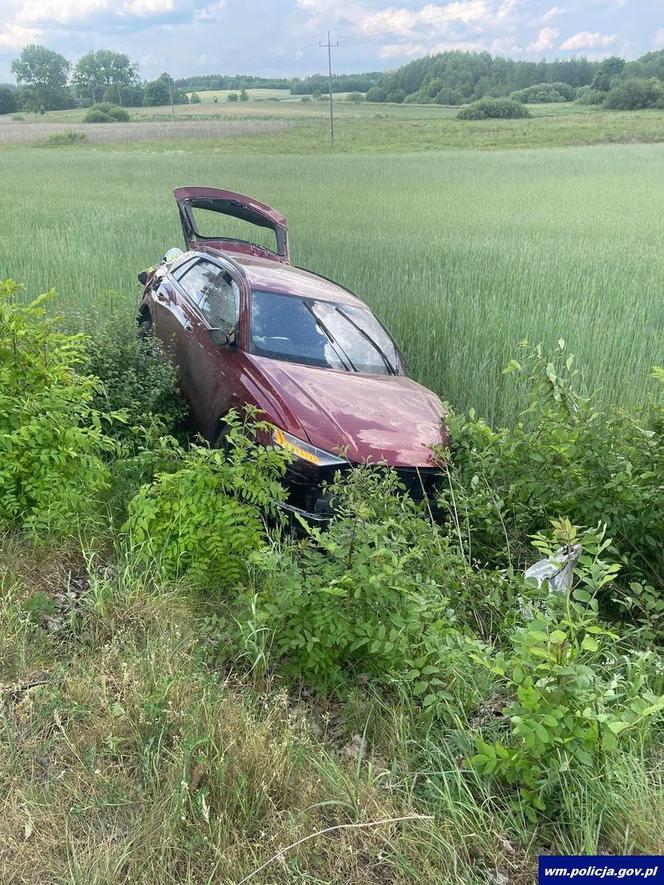 18-latek zginął w wypadku, z samochodu niewiele zostało. Tragedia pod Nidzicą