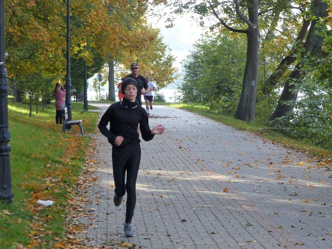 Trzy lata parkrunu wokół Małego Jezioraka