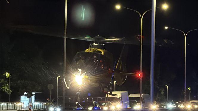 Makabra na Wisłostradzie. Roztrzaskane auta i motocykle. Dwie osoby reanimowane w tym dziecko 