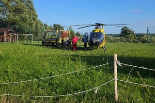 Motocyklista potrącił 6-letnie bliźniaczki. Śmigłowiec LPR w akcji