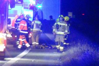 Szedł poboczem, zmiotła go ciężarówka. Na ratunek nie było szans, 47-latek zginął na miejscu