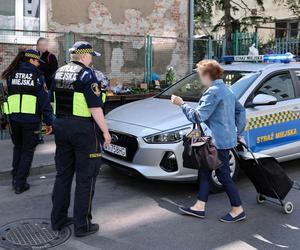 Walka o miejsce na Wiatraku. Kierowcy kontra sprzedawcy i klienci 