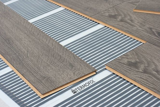 Darmowe ogrzewanie domu? System bazujący na folii grzewczej oraz fotowoltaice