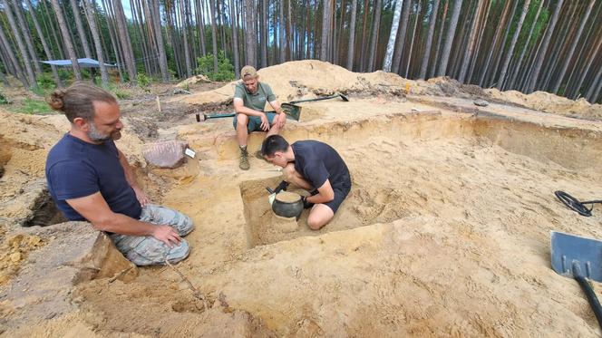 Niezwykłe odkrycie archeologiczne w Osiu pod Świeciem. W lesie jest cmentarzysko starożytnych Gotów