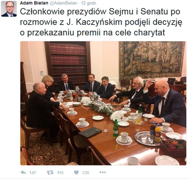 ROZKAZ PREZESA: ODDAJCIE PREMIE!