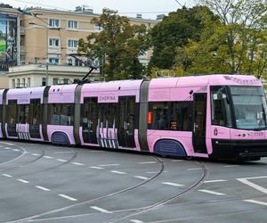 Chopinowski tramwaj i pociąg metra w Warszawie