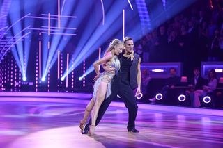 Maurycy Popiel zaskakuje! Uroda przeszkadza mu w karierze?