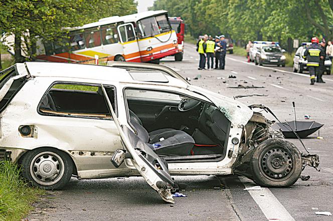 Pijak zabił 2 osoby a sam przeżył