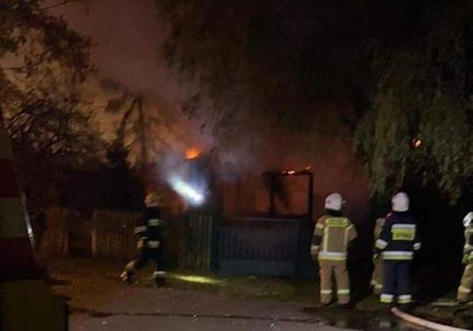Błotnica: Tragiczny pożar. Z domu nie zostało nic, dwa zwęglone ciała w pogorzelisku!