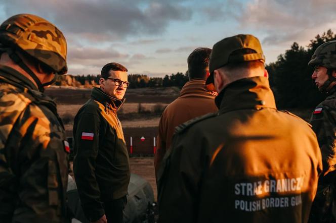 Mateusz Morawiecki na granicy z Białorusią