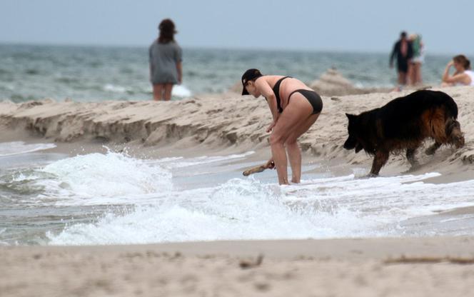Boska Szapołowska, aktorka na plaży