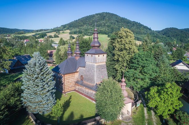 Oto jedna z najpiękniejszych małopolskich wsi. Kiedyś należała do sławnego poety