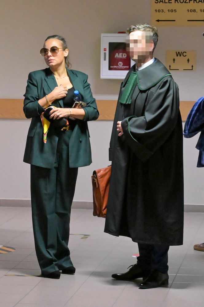 Anna Mucha pozwała Paulinę Smaszcz